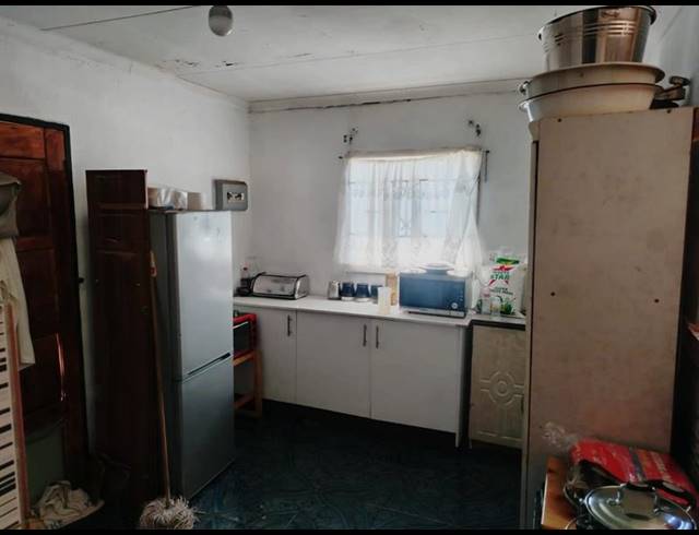 2 BEDROOM HOUSE FOR SALE IN LENASIA SOUTH